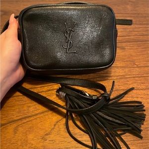 SAINT LAURENT
Monogram LouLou Belt Bag